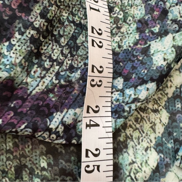 NWT Cartise Women's Print Blouse - Green and Purple Size 4 - Picture 7 of 8